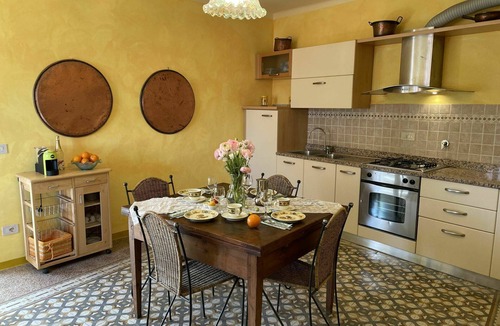 Valloria Apartment | Lovely apartment for 4 people with WIFI, TV and terrace