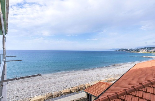 Riva Ligure Apartment | Lovely apartment for 4 people with WIFI, TV and balcony