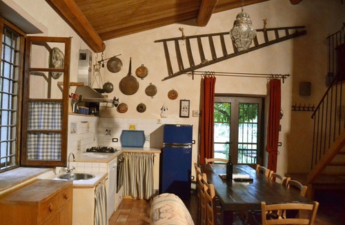 Monteleone d'Orvieto Apartment | Lovely apartment for 8 guests with WIFI, pool and TV