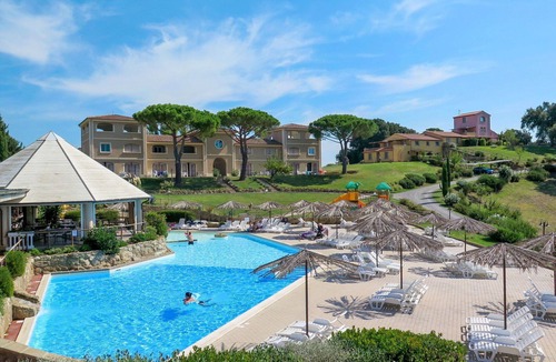 Riparbella Apartment | Lovely apartment for 6 people with pool, WIFI, A/C, TV and terrace