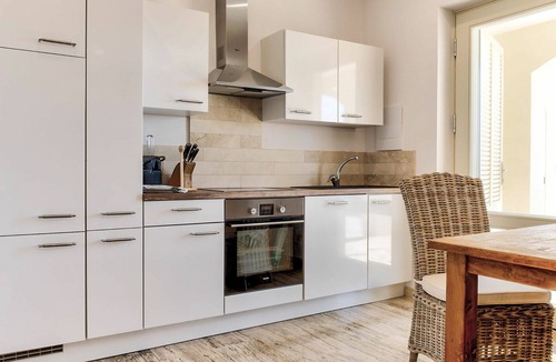 Lacona Apartment | Lovely apartment for 10 guests with A/C, WIFI, pool, TV, terrace and parking