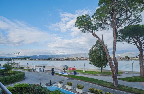Bocca di Magra Apartment | Lovely apartment for 4 people with WIFI, TV and terrace