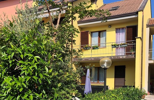 Pignone Apartment | Lovely apartment for 4 people with WIFI, pool, TV and terrace