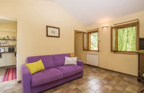 Fornole Apartment | Lovely apartment for 4 people with A/C, WIFI, pool, TV and veranda