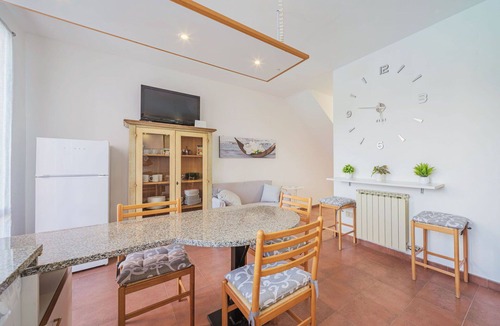 Pignone Apartment | Lovely apartment for 5 people with WIFI, pool and terrace