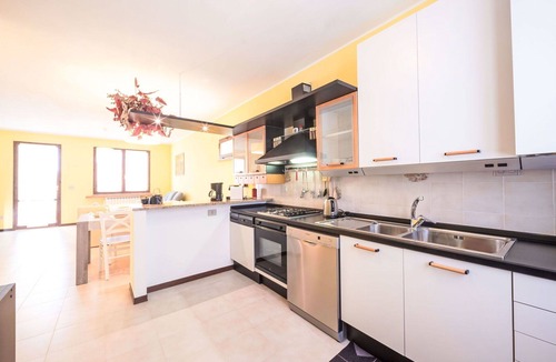 Vernazza Apartment | Lovely apartment for 5 people with WIFI, pool, A/C, TV and terrace