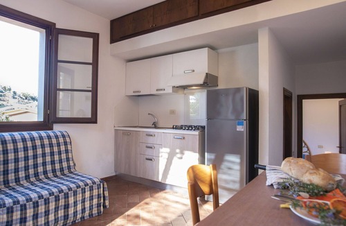Patresi Apartment | Lovely apartment for 4 guests with A/C, TV and terrace