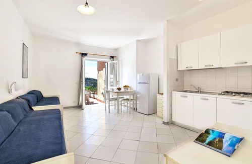Morcone Apartment | Lovely apartment for 5 guests with WIFI, terrace, pets allowed and parking