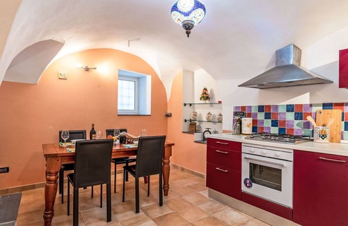 Boscomare House | Lovely apartment in villa for 2 guests with WIFI