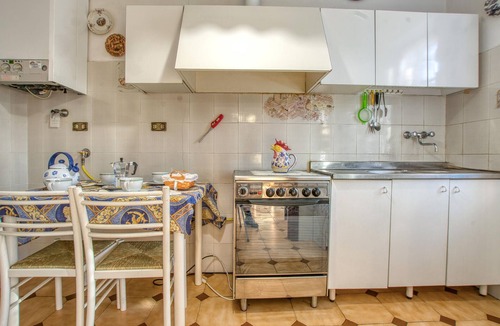 Maissana Apartment | Lovely apartment in Maissana with WiFi