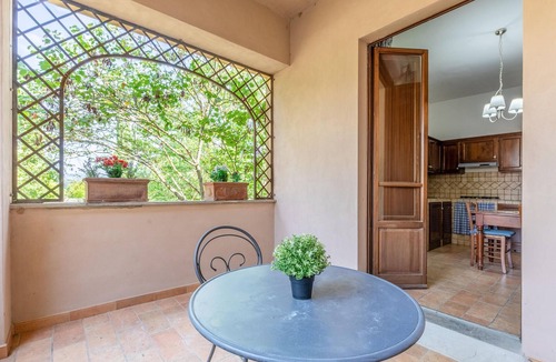 Montone Apartment | Lovely apartment in Montone with WiFi