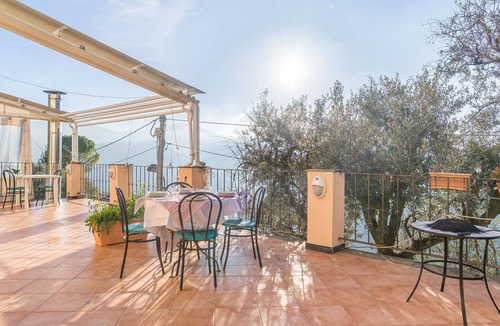Recco Apartment | Lovely apartment in Recco with WiFi