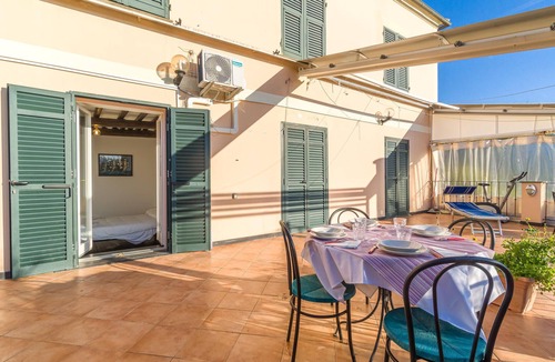 Recco Apartment | Lovely apartment in Recco with WiFi