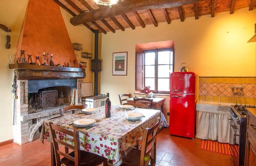 Volterra Apartment | Lovely apartment in Volterra with WiFi
