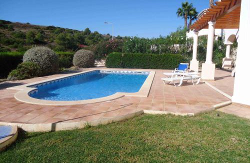 Vila do Bispo Villa | Lovely Burgau villa just 3 mins walk from beach
