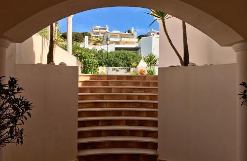 Vila do Bispo Villa | Lovely Burgau villa just 3 mins walk from beach