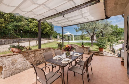 Amelia House | Lovely home in Amelia with kitchen