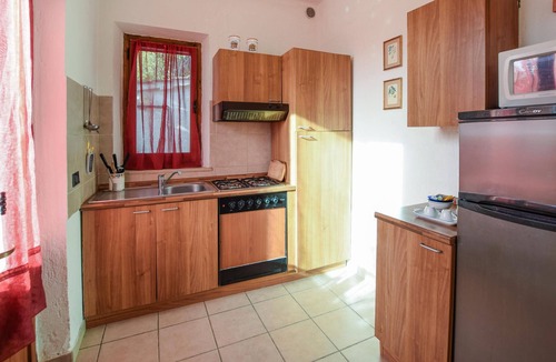 Collesanto House | Lovely home in Magione with swimming pool