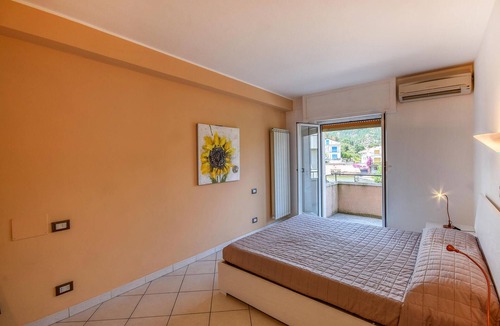 Spotorno House | Lovely home in Spotorno with WiFi