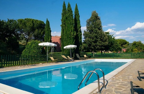Agello Bed & Breakfast | Lovely room for 2 people with WIFI, A/C, pool, TV, veranda and pets allowed, close to Perugia