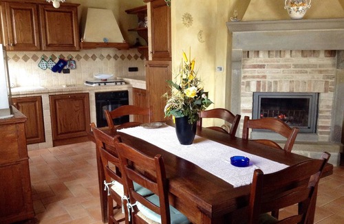 Bivio Lugnano Cottage | Lovely Traditional Stone House With Private Infinity Pool On The Tuscan Border