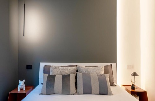 Genoa Historical Centre Apartment | Luccoli17 - Elegant City Escape with WiFi 1Gbps, Elevator, AC - Genoa Historical Center