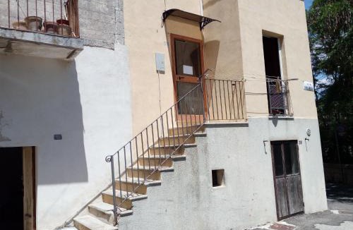Montescaglioso House | Luce