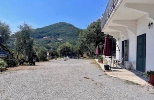 Chiavari Apartment | Luna apartment 2 km from the sea gulf of Tigullio