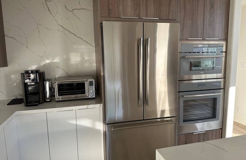 Hawthorne Condo | Lux living + comfort near LAX