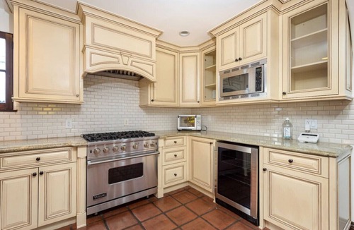 Carthay Circle House | Lux Spanish Style Mansion 4BD+BA Jacuzzi,Dog House