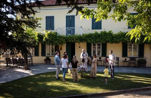 Canelli Villa | Luxe Villa, All Ensuites & Private Vineyard Views