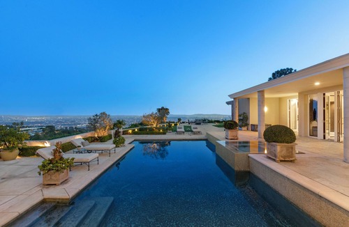 Trousdale Estates Villa | Luxurious Trousdale Estate with Expansive Grounds