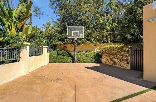 Trousdale Estates Villa | Luxurious Trousdale Estate with Expansive Grounds