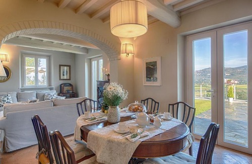 Ossaia House | Luxurious Villa in Cortona Italy with Swimming Pool
