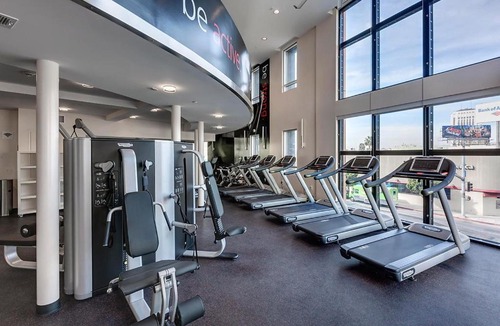 Greater Wilshire - Hancock Park Apartment | Luxury 2 Bedroom 2 Bathroom With Fitness Center and Pool