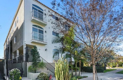 Sawtelle Japantown Apartment | Luxury 3 bedroom with private rooftop in Sawtelle