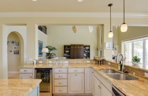 Summerland Key House | Luxury 4 bedroom 4 bath home over looking the Atlantic