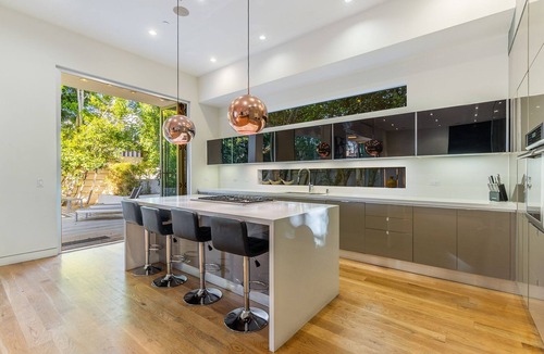 Beverly Grove Villa | Luxury 5 bdr Villa C! Best location with pool!