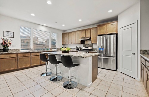 Ontario House | Luxury 5BR/7 Beds/5 Kings/3TVs/Soft Water+Purified