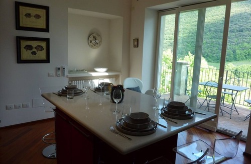 Spoleto Apartment | Luxury Apartment with balcony views in Historic City Centre