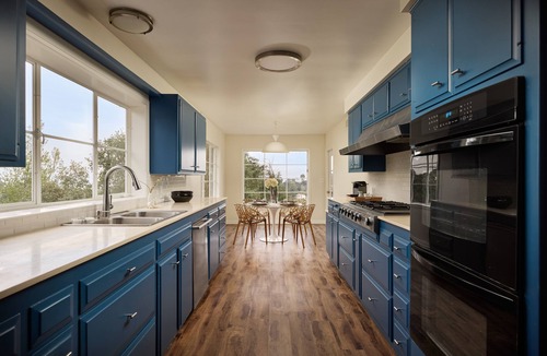Brentwood House | Luxury Brentwood Hilltop Retreat w/Panoramic Ocean Views & The Getty Center