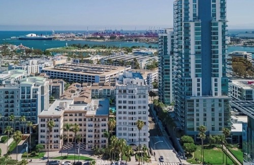 Waterfront Apartment | Luxury Cozy 1-bedroom studio in Brilliant Long Beach Downtown