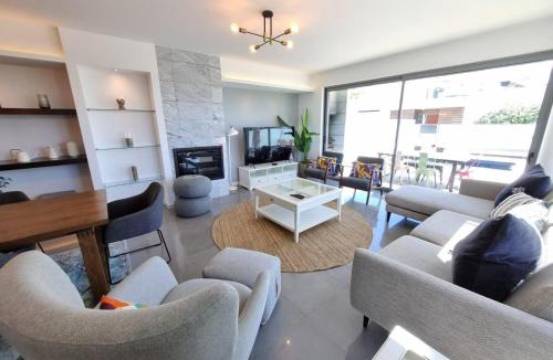 Correeira Villa | Luxury Design Villa (Private Pool & Jacuzzi)