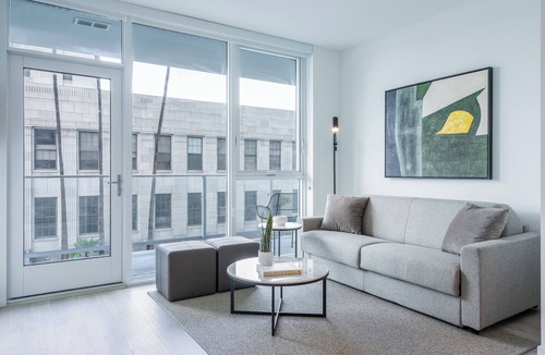 Downtown Long Beach Condo | Luxury Downtown Long Beach Suites: Resort Living Steps from Alamitos Beach!