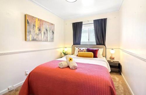 Del Aire House | Luxury Home - 7mins LAX/Beach, 405/SoFi nearby