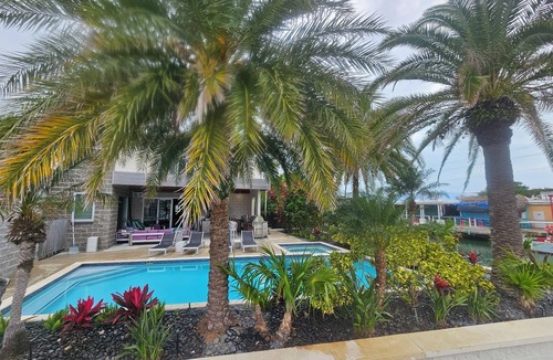 Tavernier House | Luxury home, Heated pool, Hot tub, Chefs kitchen, Sundeck, 100 ft of dockage.