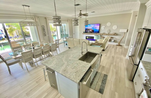 Key Colony Beach House | Luxury home/private pool! Wifi, High end kitchen! 4 King beds!