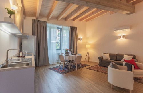 San Fermo della Battaglia Apartment | Luxury Apartments in Villa Cardinal Ciceri by Rent all Como