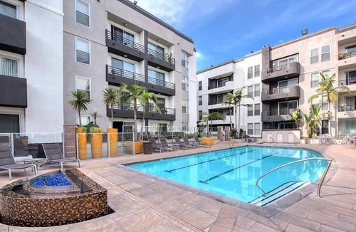 Marina del Rey Apartment | Luxury Marina Breeze Pool View Suite - 1BR, Pool, Balcony, Hot Tub, Gym