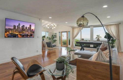 Whittier House | Luxury Overlooking